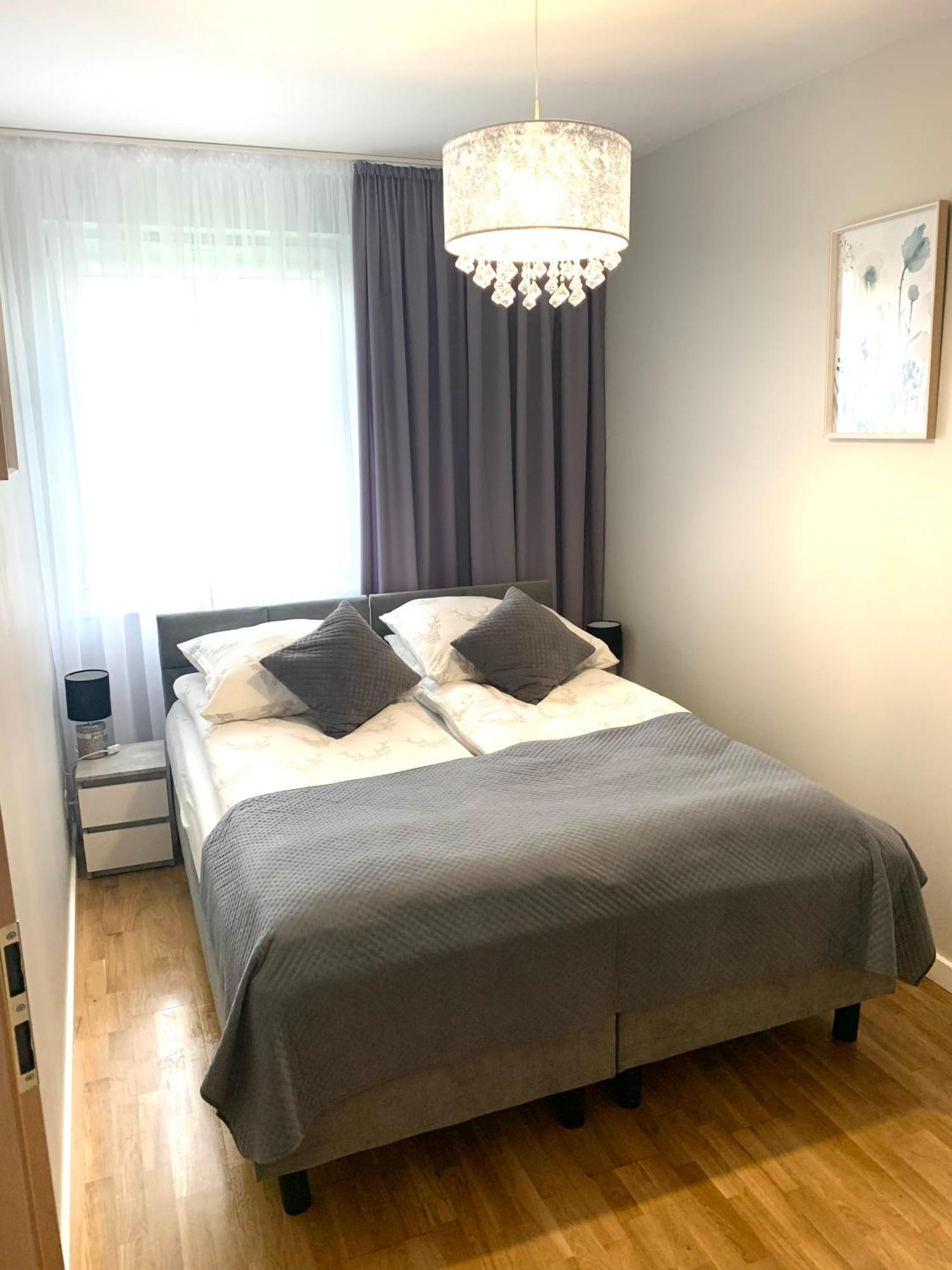 Apartament Manhattan Гожов Велкополски Екстериор снимка
