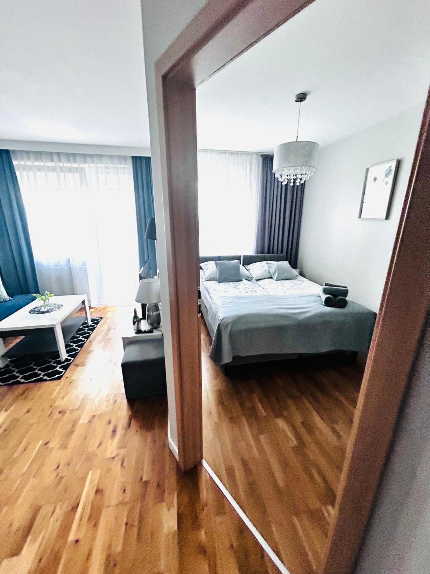 Apartament Manhattan Гожов Велкополски Екстериор снимка