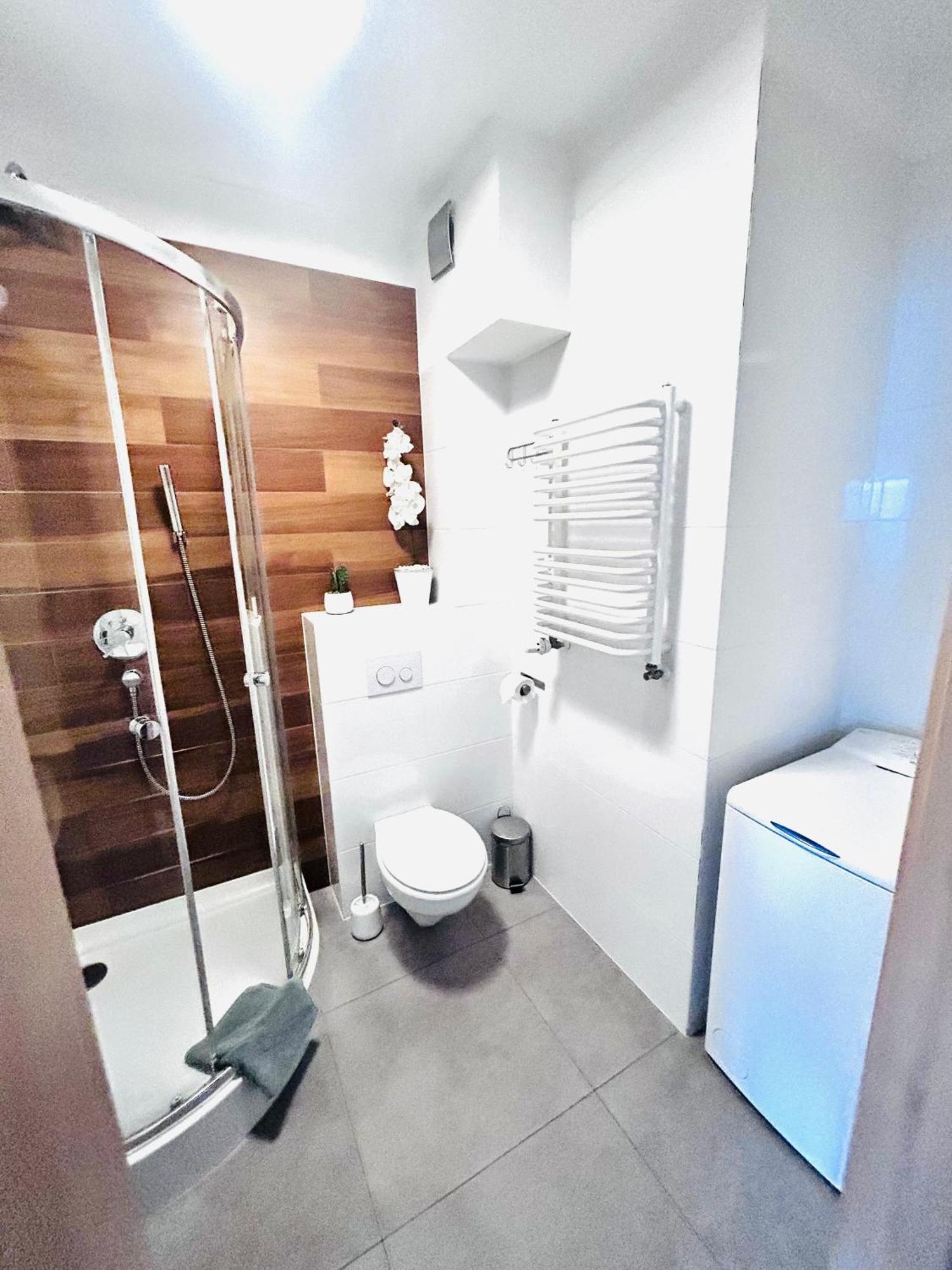 Apartament Manhattan Гожов Велкополски Екстериор снимка