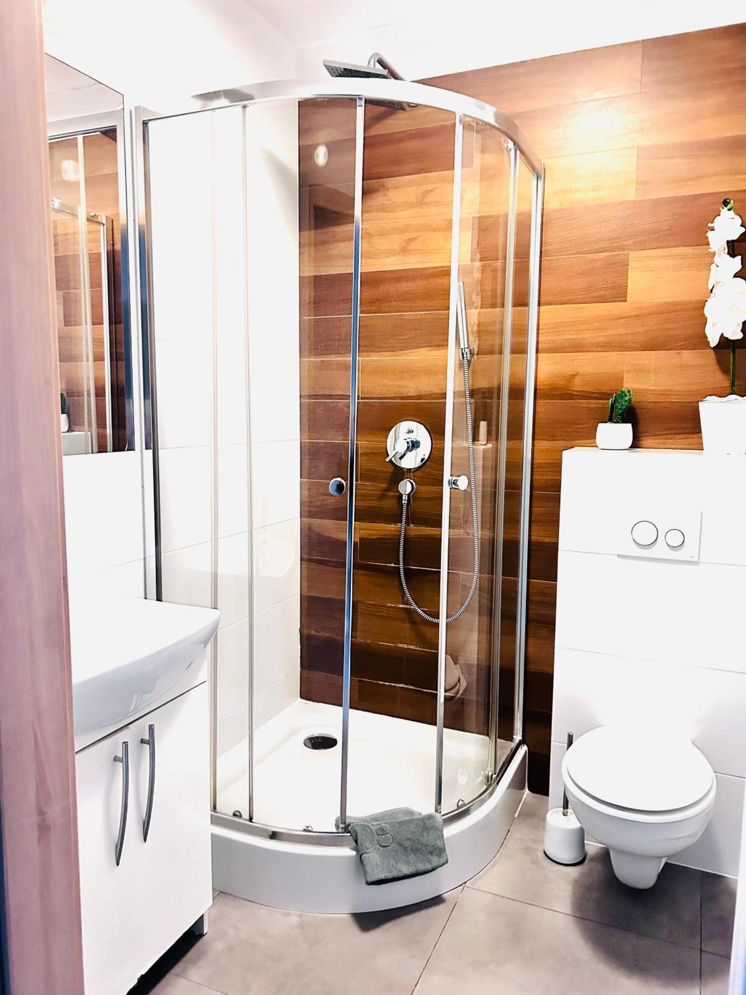 Apartament Manhattan Гожов Велкополски Екстериор снимка