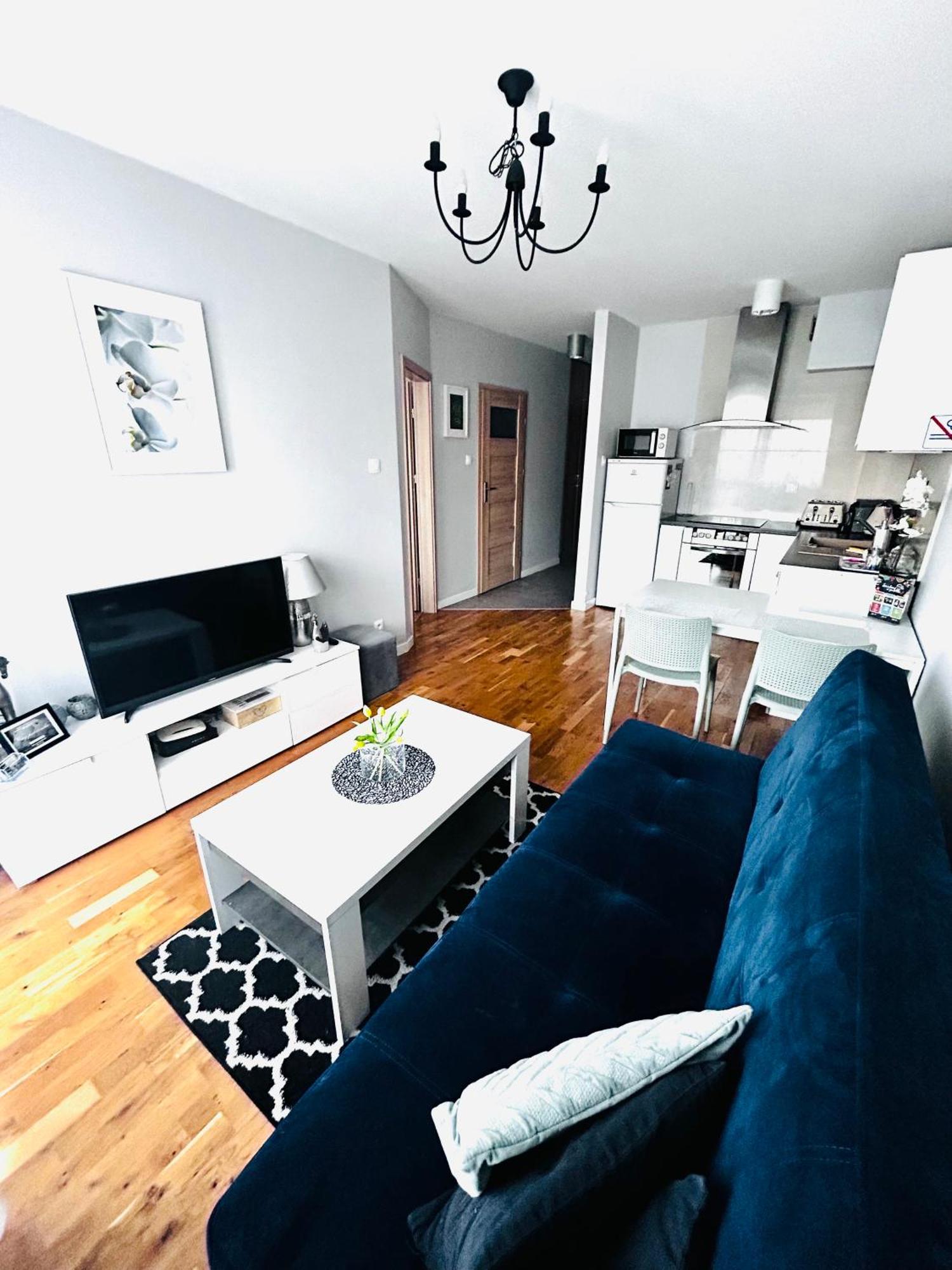 Apartament Manhattan Гожов Велкополски Екстериор снимка